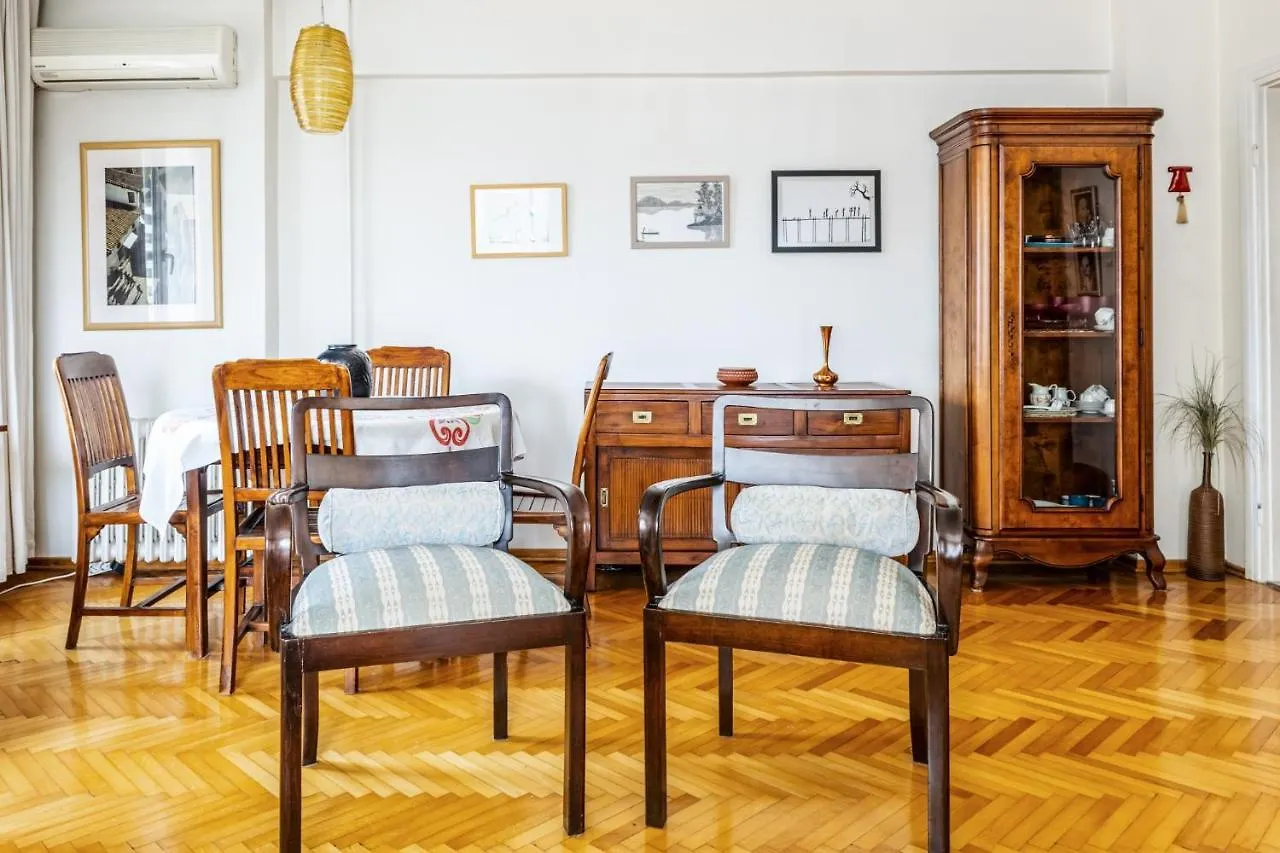Stylish And Spacious Flat In Erenkoy Стамбул Турция
