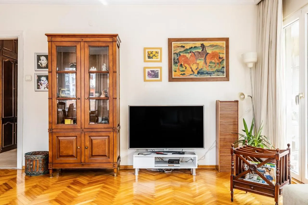 Stylish And Spacious Flat In Erenkoy Стамбул