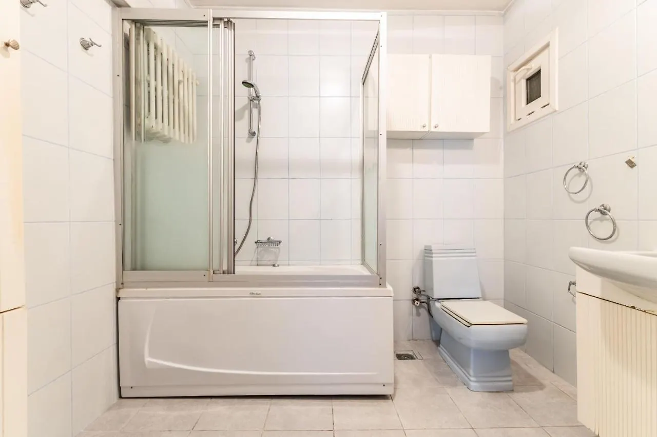Stylish And Spacious Flat In Erenkoy Стамбул 0*,