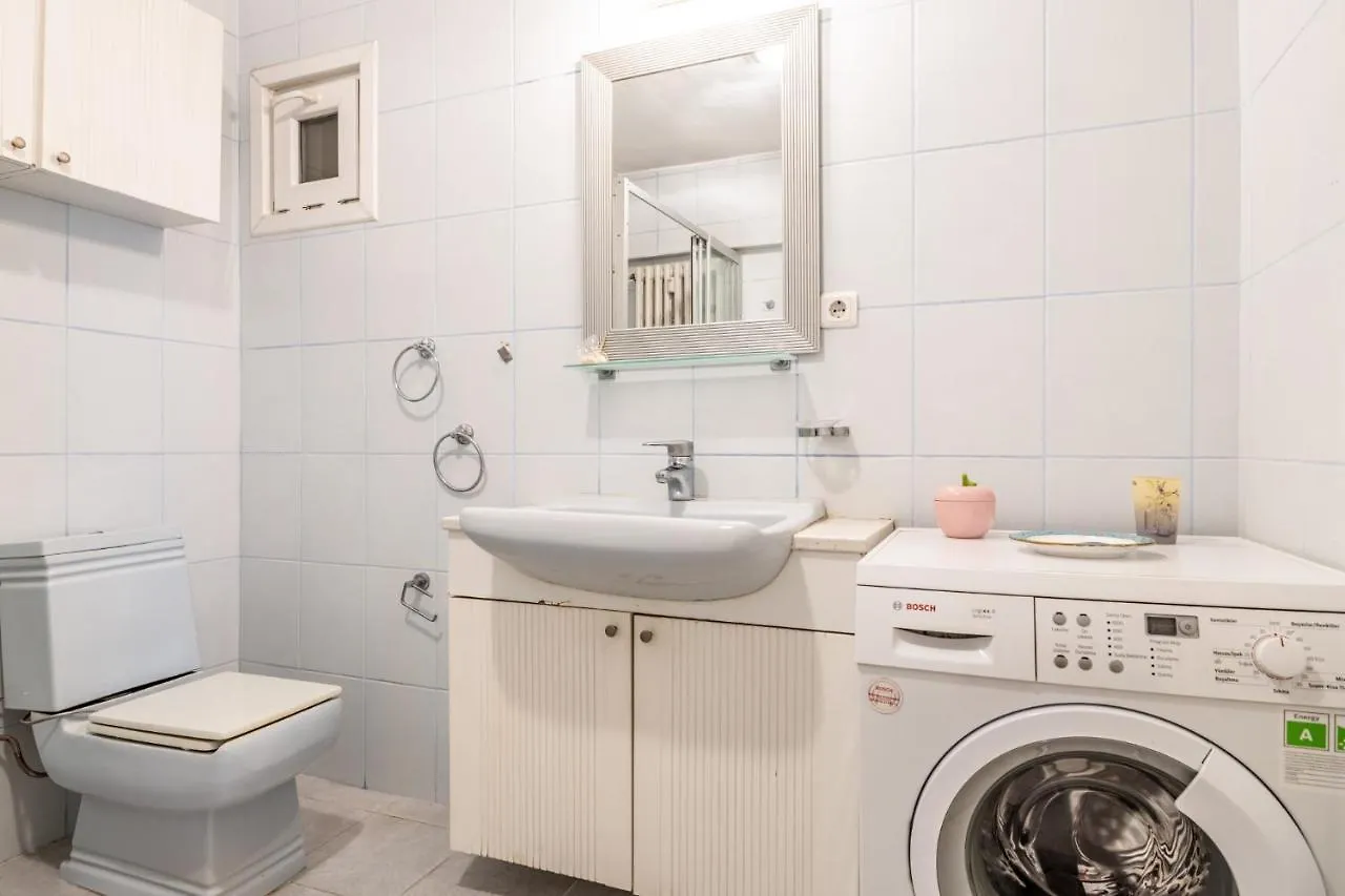 Stylish And Spacious Flat In Erenkoy Стамбул 0*,  Турция